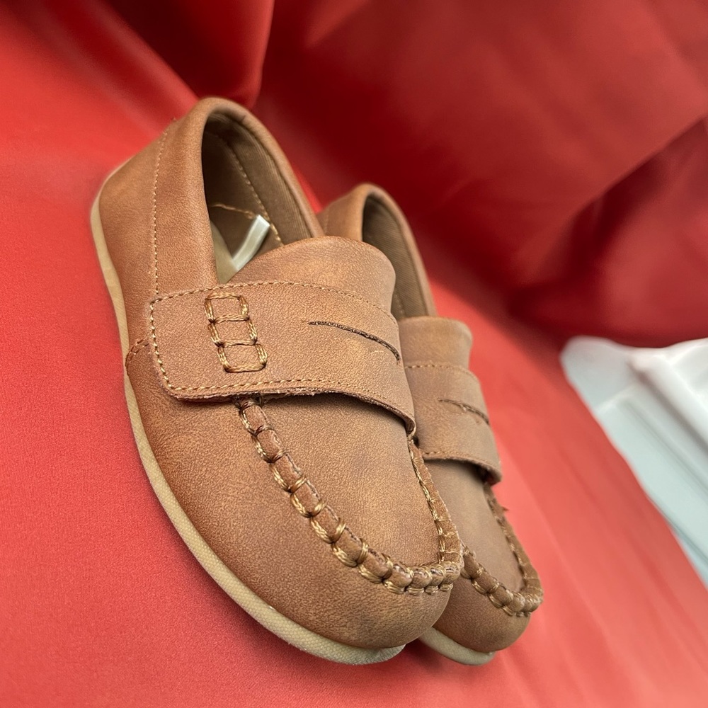 Size 9 Cat & Jack Loafers
